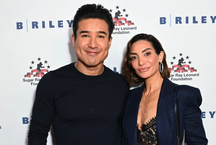 Mario Lopez and Courtney Lopez